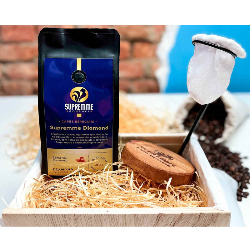 Kit Presente Café Supremme Diamond Moído 250gr + Coador Pano